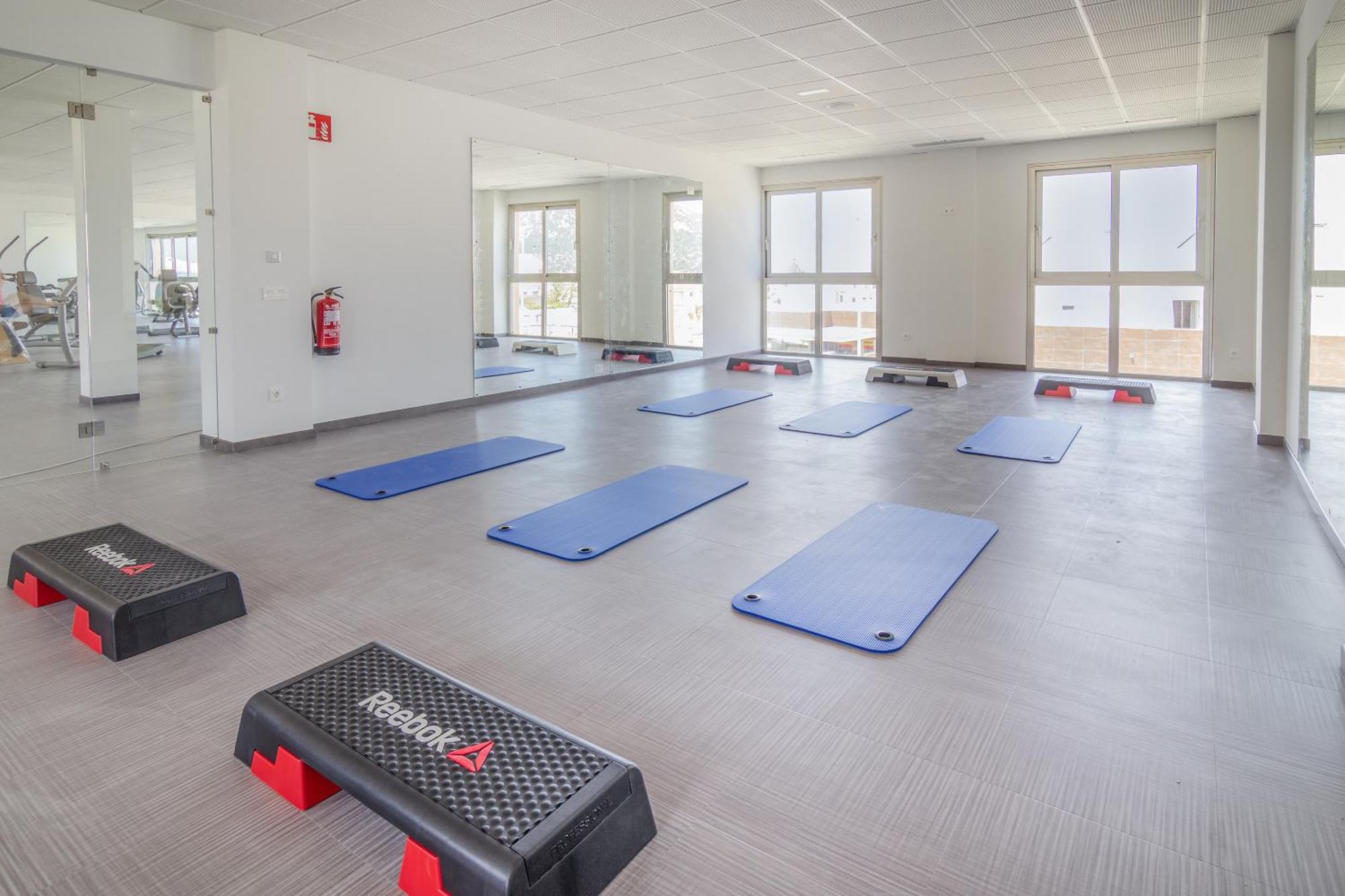 Zahara Beach & Spa By Qhotels - Adults Recommended Zahara de los Atunes Esterno foto The Aerobic Room